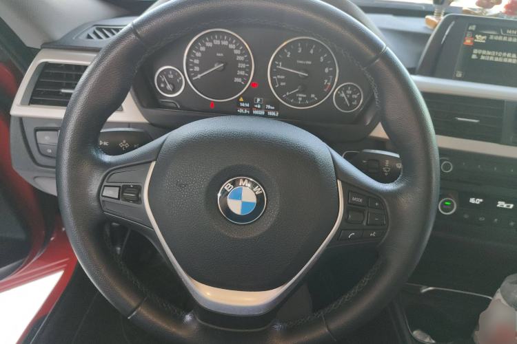 Used BMW 3 Series GT 2016 320i Fashion Model Steering Wheel