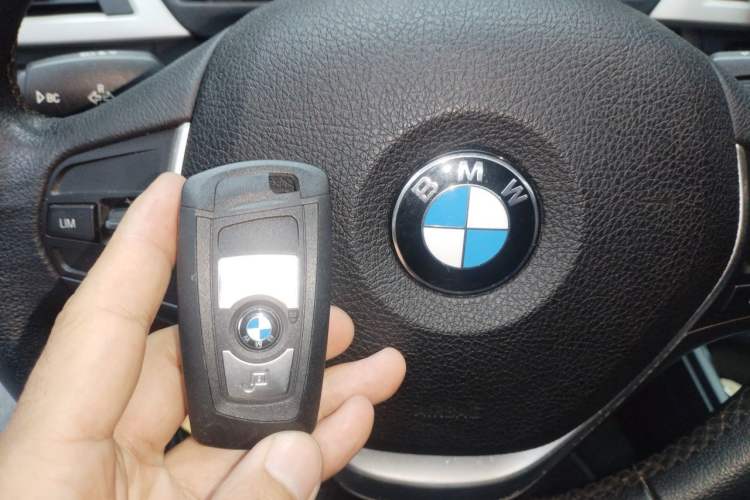 Used BMW 3 Series GT 2016 320i Fashion Model Vehicle Key
