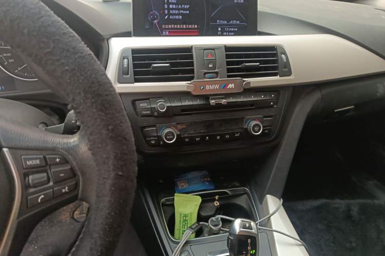 Used BMW 3 Series GT 2016 320i Fashion Model Audio And AC Panel