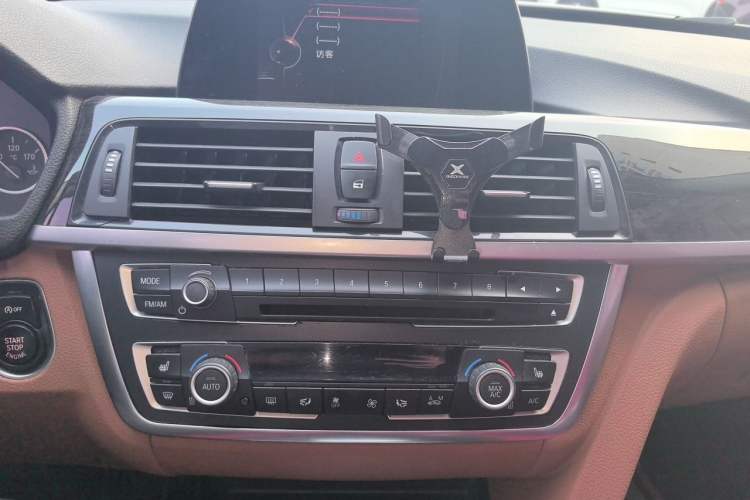 Used BMW 3 Series GT 2016 320i Design Package Edition Audio And AC Panel