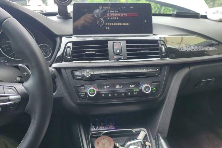 Used BMW 3 Series GT 2016 320i Fashion Model Audio And AC Panel