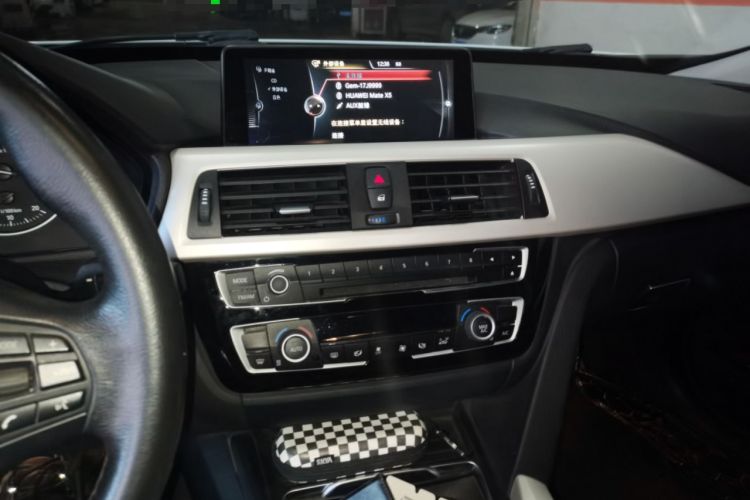 Used BMW 3 Series GT 2016 320i Fashion Model Audio And AC Panel