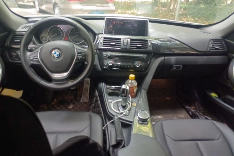 Used BMW 3 Series GT 2016 320i Fashion Model Center Console