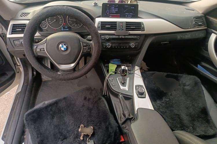 Used BMW 3 Series GT 2016 320i Fashion Model Center Console