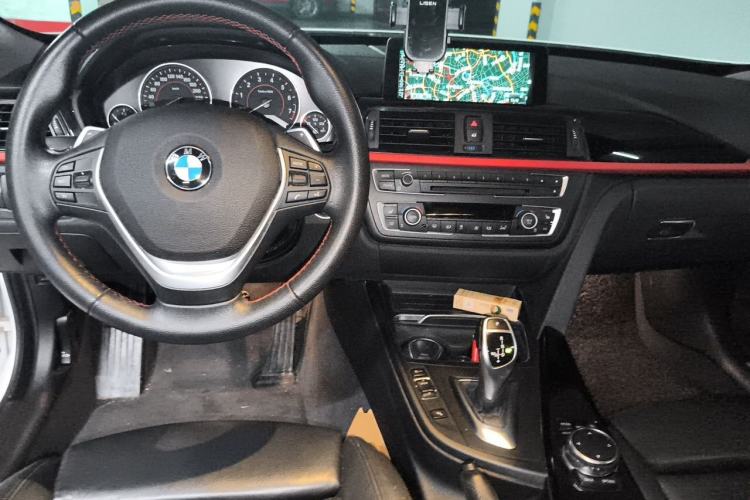 Used BMW 3 Series GT 2016 328i Design Package Model Center Console