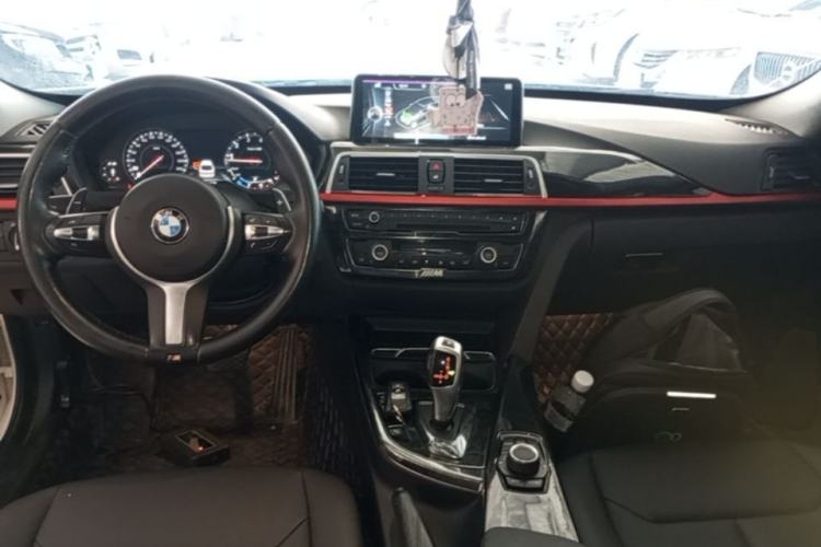 Used BMW 3 Series GT 2016 320i Fashion Model Center Console