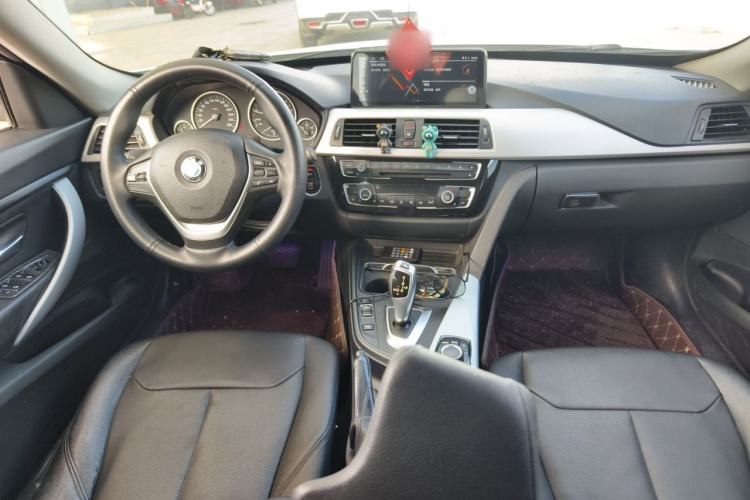 Used BMW 3 Series GT 2016 320i Fashion Model Center Console
