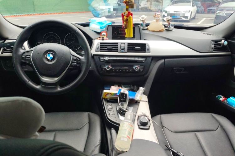 Used BMW 3 Series GT 2016 320i Fashion Model Center Console