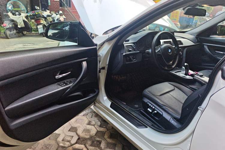 Used BMW 3 Series GT 2016 320i Fashion Model Driver Seat