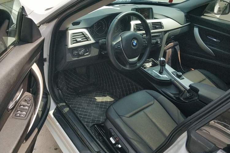 Used BMW 3 Series GT 2016 320i Fashion Model Driver Seat