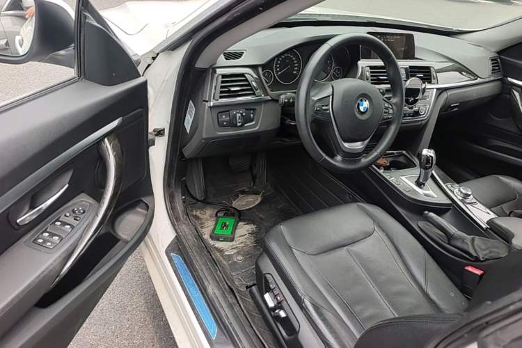 Used BMW 3 Series GT 2016 320i Design Package Edition Driver Seat