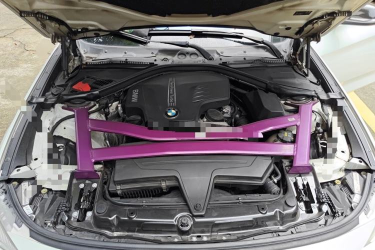 Used BMW 3 Series GT 2016 320i Fashion Model Engine Bay