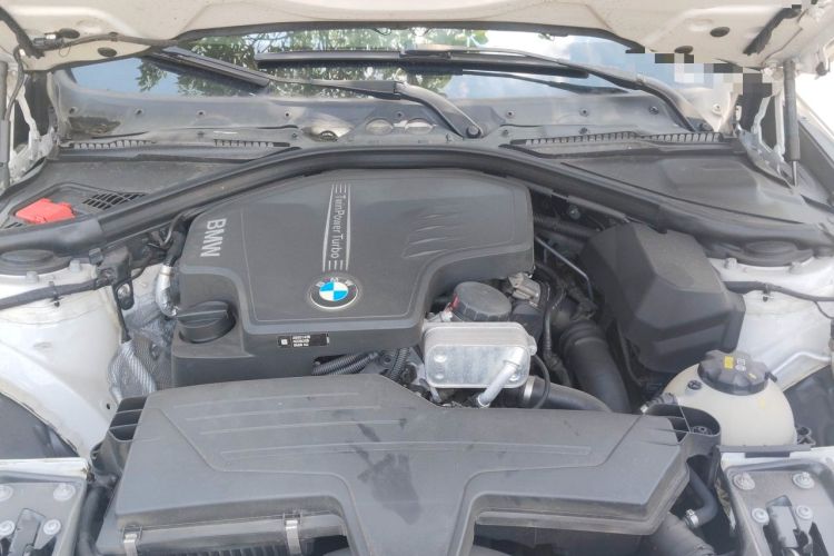 Used BMW 3 Series GT 2016 320i Fashion Model Engine Bay