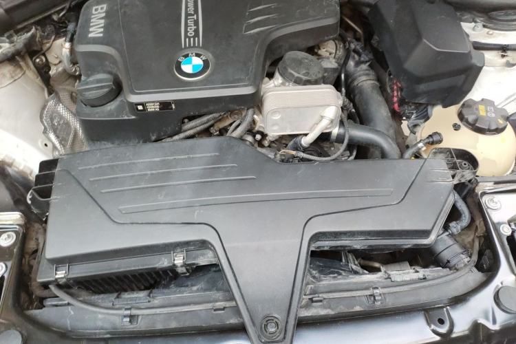 Used BMW 3 Series GT 2016 320i Fashion Model Engine Bay