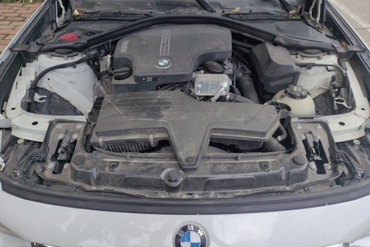 Used BMW 3 Series GT 2016 320i Fashion Model Engine Bay