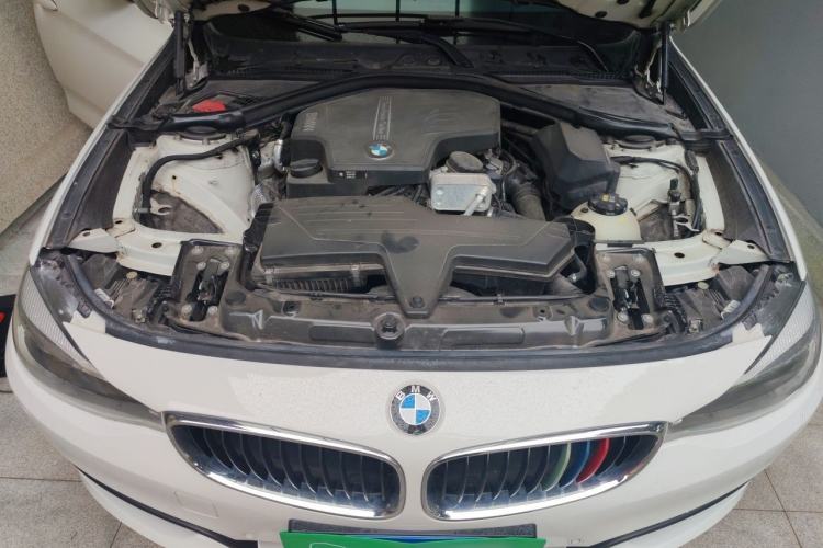 Used BMW 3 Series GT 2016 320i Fashion Model Engine Bay