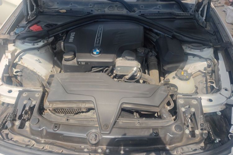 Used BMW 3 Series GT 2016 320i Fashion Model Engine Bay