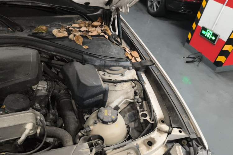 Used BMW 3 Series GT 2016 328i Design Package Model Engine Bay Left