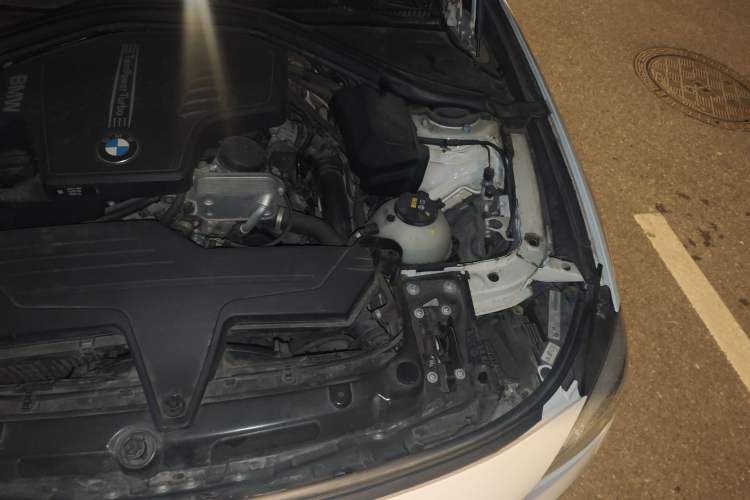 Used BMW 3 Series GT 2016 320i Design Package Edition Engine Bay Left