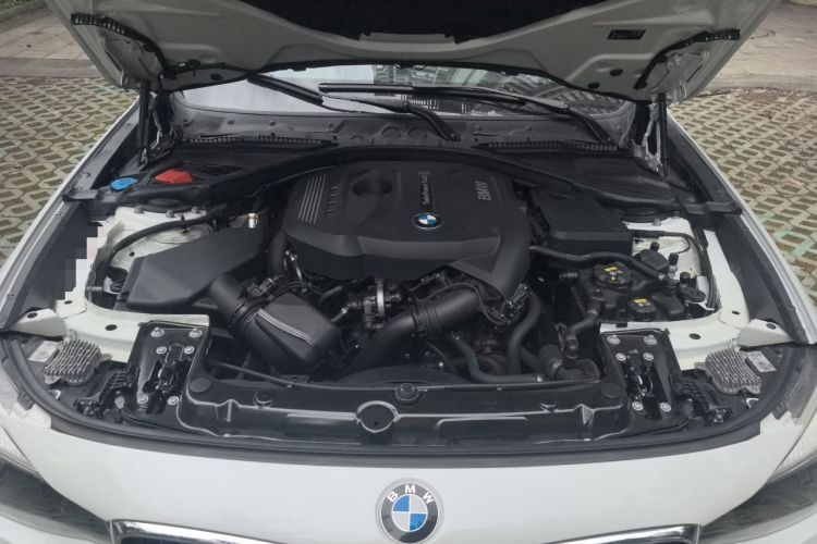 Used BMW 3 Series GT 2016 320i Fashion Model Engine Bay