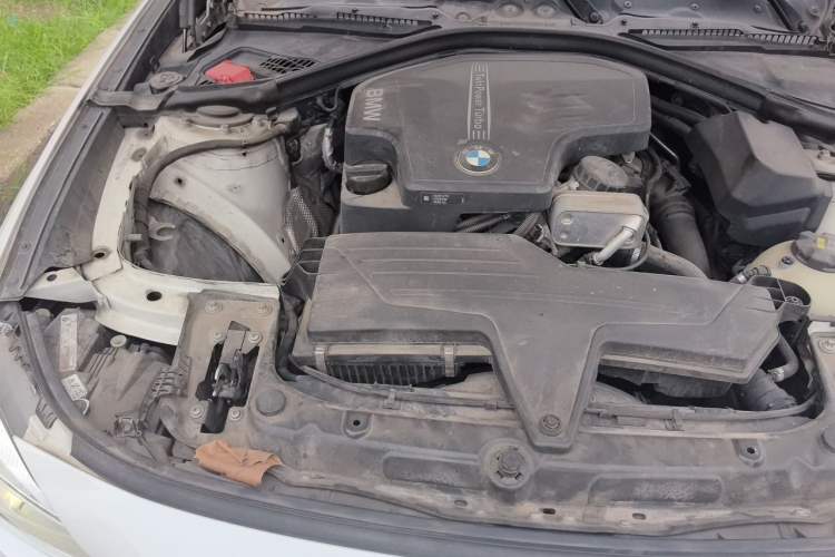 Used BMW 3 Series GT 2016 320i Design Package Edition Engine Bay Right