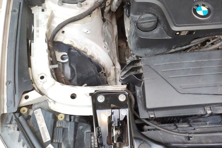 Used BMW 3 Series GT 2016 320i Fashion Model Engine Bay Right
