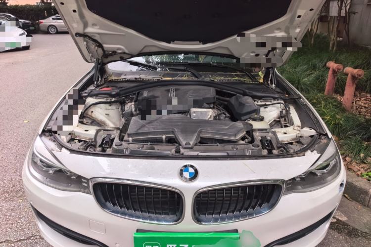 Used BMW 3 Series GT 2016 320i Fashion Model Engine Bay