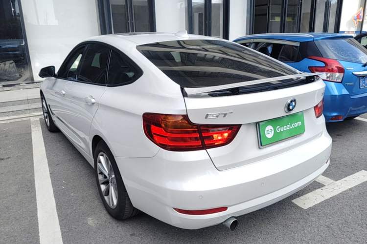 Used BMW 3 Series GT 2016 320i Fashion Model Exterior 2