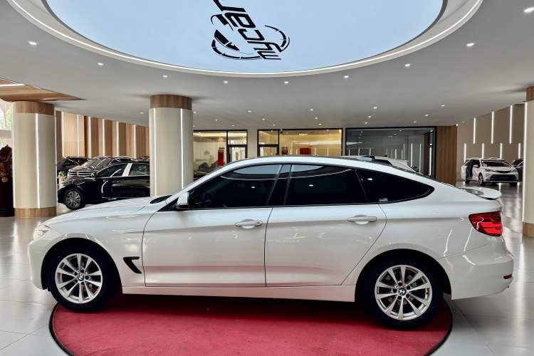 Used BMW 3 Series GT 2016 320i Fashion Model Exterior 3