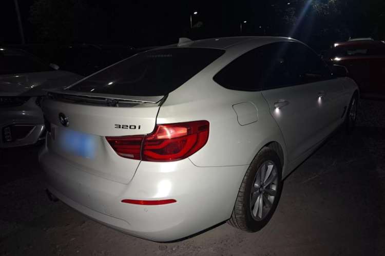 Used BMW 3 Series GT 2016 320i Fashion Model Exterior 3