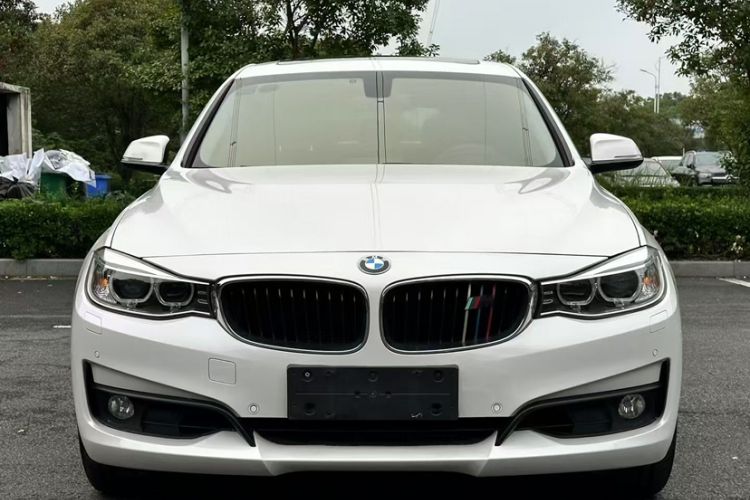 Used BMW 3 Series GT 2016 320i Fashion Model Exterior 3