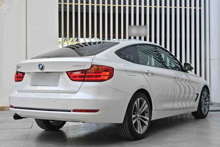 Used BMW 3 Series GT 2016 320i Design Package Edition Exterior 3