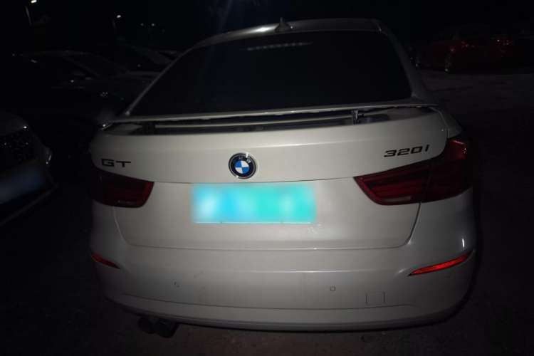 Used BMW 3 Series GT 2016 320i Fashion Model Exterior 4