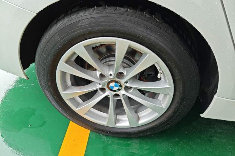 Used BMW 3 Series GT 2016 320i Fashion Model Exterior 5