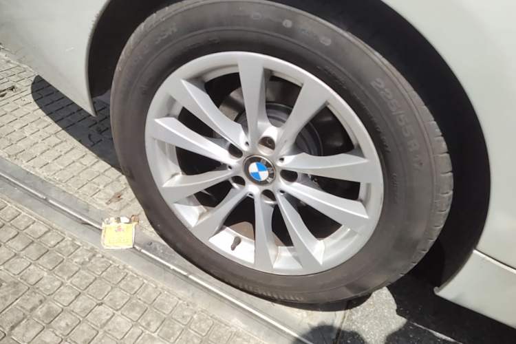 Used BMW 3 Series GT 2016 320i Fashion Model Exterior 5