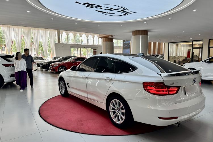 Used BMW 3 Series GT 2016 320i Fashion Model Exterior 5