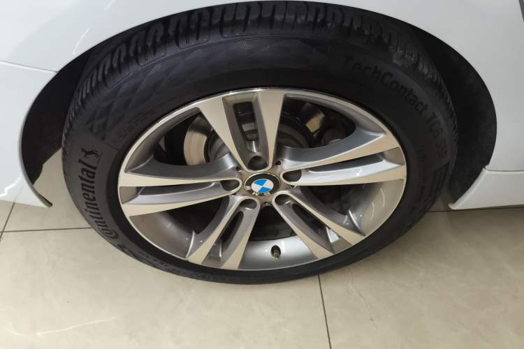 Used BMW 3 Series GT 2016 320i Design Package Edition Exterior 5