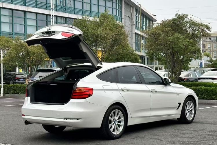 Used BMW 3 Series GT 2016 320i Fashion Model Exterior 6