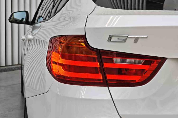 Used BMW 3 Series GT 2016 320i Design Package Edition Exterior 6