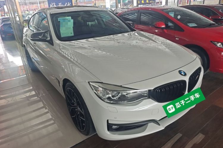 Used BMW 3 Series GT 2016 320i Fashion Model Front Right 45 Deg