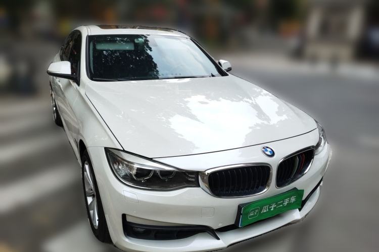 Used BMW 3 Series GT 2016 320i Fashion Model Front Right 45 Deg