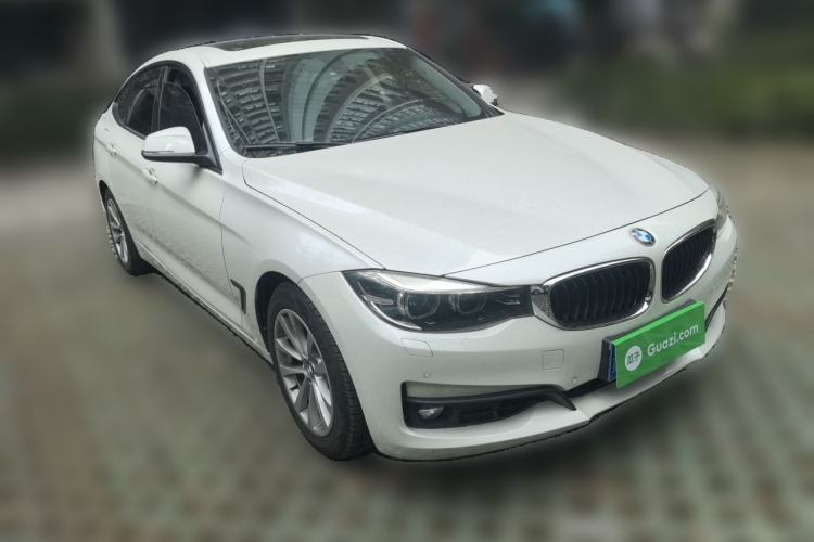 Used BMW 3 Series GT 2016 320i Fashion Model Front Right 45 Deg