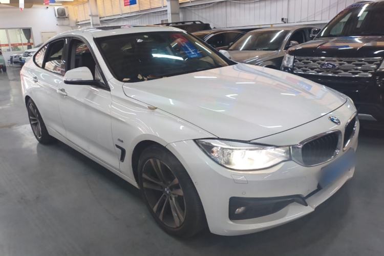 Used BMW 3 Series GT 2016 328i Design Package Model Front Right 45 Deg