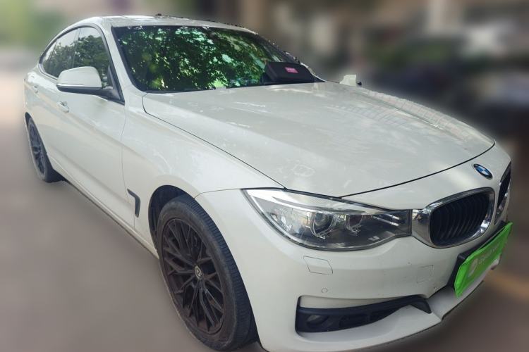 Used BMW 3 Series GT 2016 320i Fashion Model Front Right 45 Deg