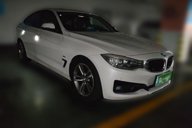 Used BMW 3 Series GT 2016 320i Design Package Edition Front Right 45 Deg