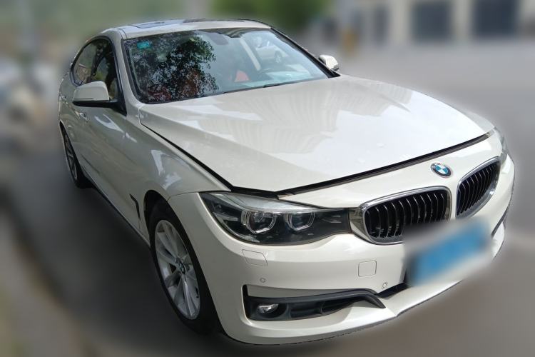 Used BMW 3 Series GT 2016 320i Fashion Model Front Right 45 Deg