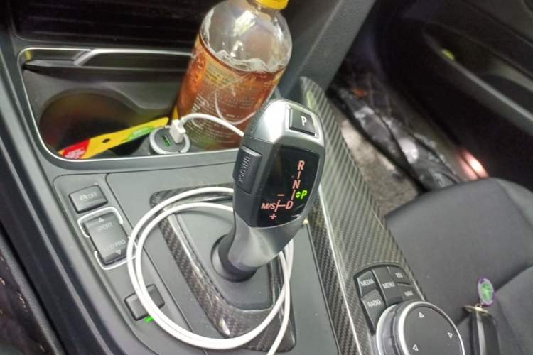 Used BMW 3 Series GT 2016 320i Fashion Model Gear Lever