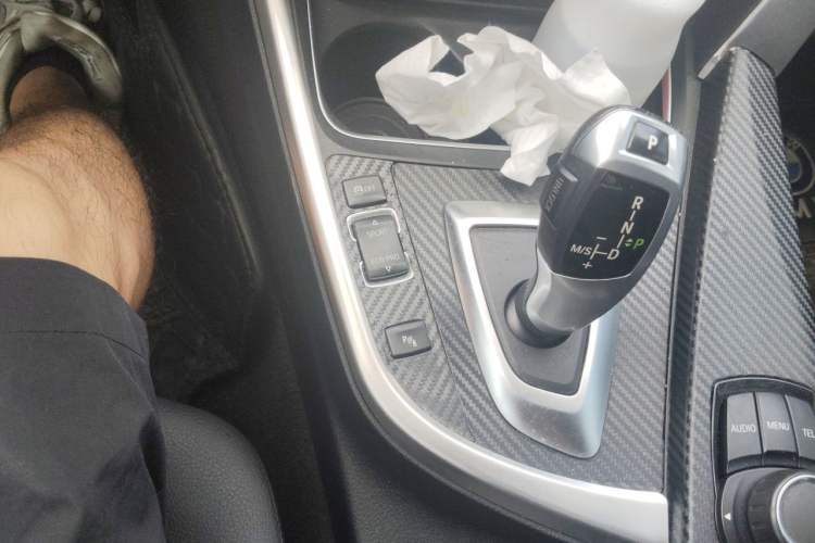 Used BMW 3 Series GT 2016 320i Fashion Model Gear Lever