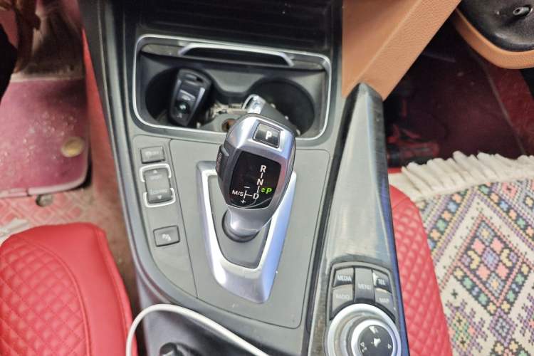 Used BMW 3 Series GT 2016 320i Design Package Edition Gear Lever
