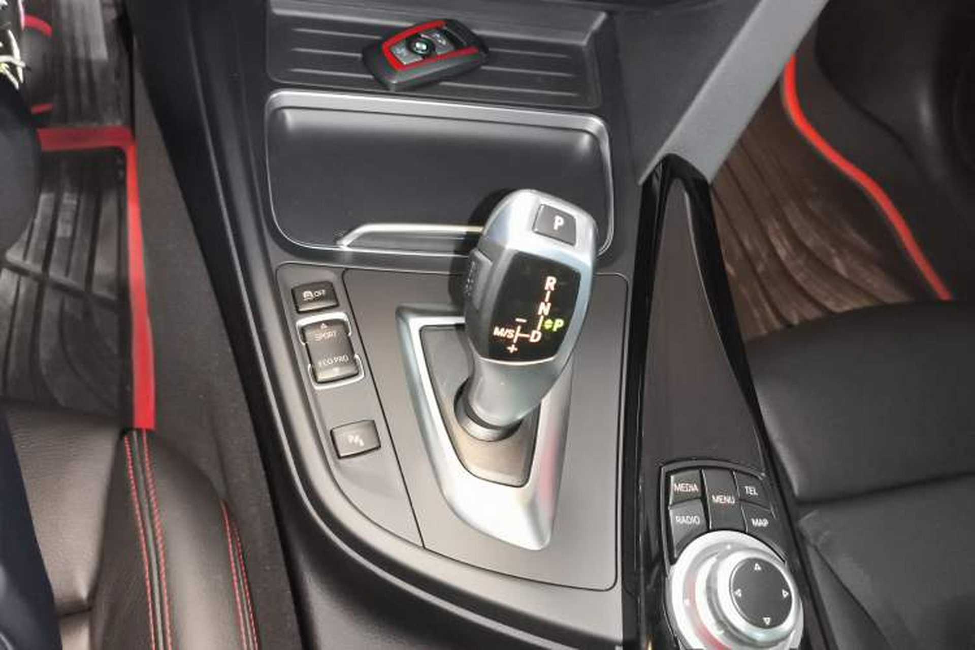 Used BMW 3 Series GT 2016 320i Design Package Edition Gear Lever